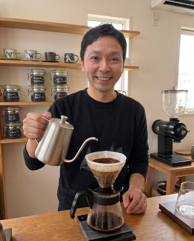 Founder Yusuke Brewing Coffee